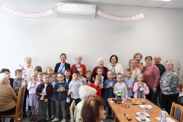 25 marca - Z życzeniami w Dziennym Domu Senior+